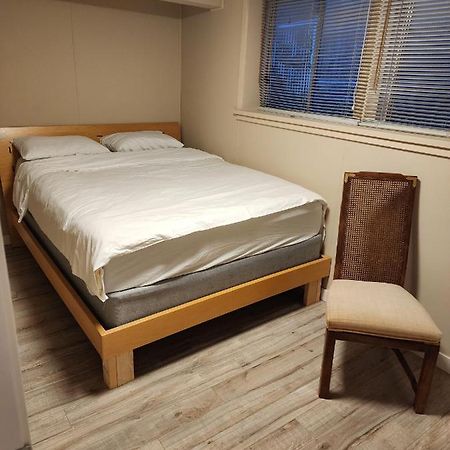 Economical Homestay Burnaby Dış mekan fotoğraf