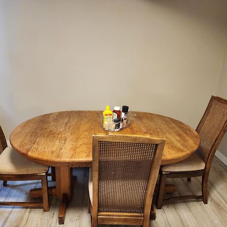 Economical Homestay Burnaby Dış mekan fotoğraf