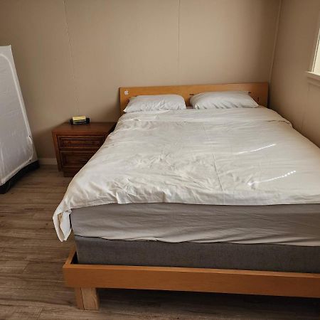 Economical Homestay Burnaby Dış mekan fotoğraf