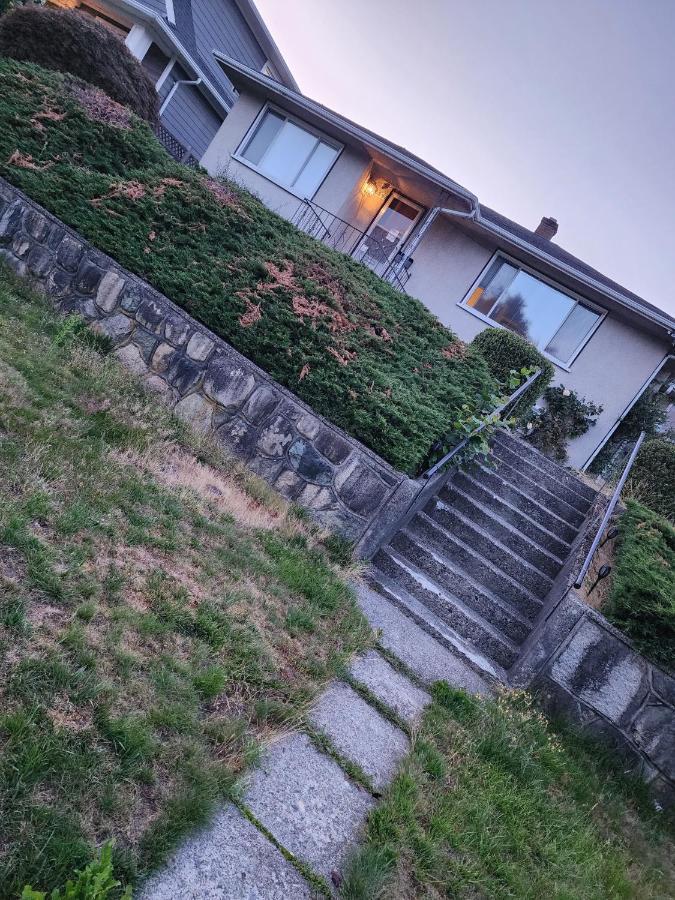 Economical Homestay Burnaby Dış mekan fotoğraf