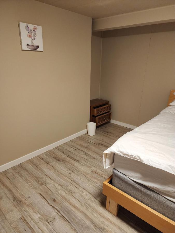 Economical Homestay Burnaby Dış mekan fotoğraf