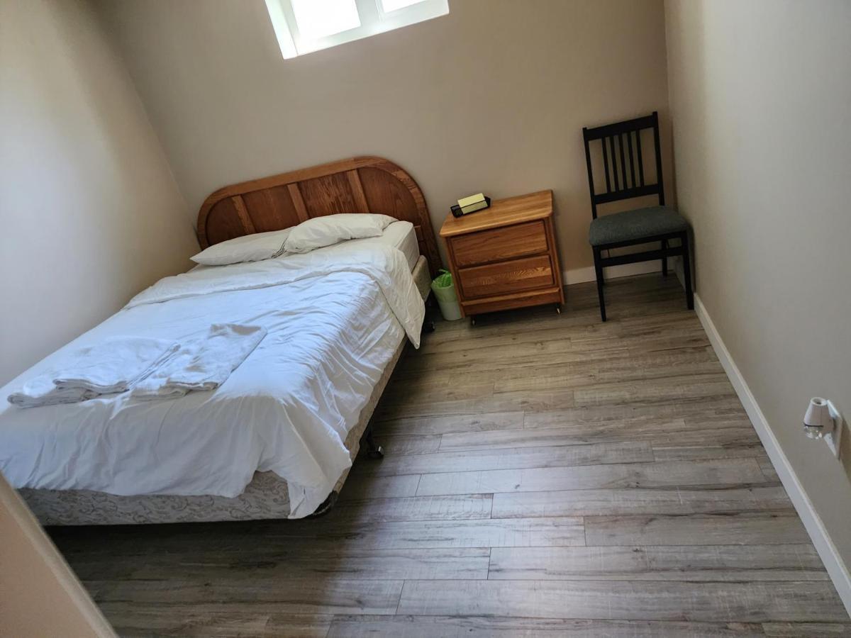Economical Homestay Burnaby Dış mekan fotoğraf